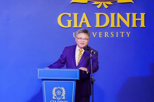AI đặt ra yêu cầu đổi mới đào tạo luật