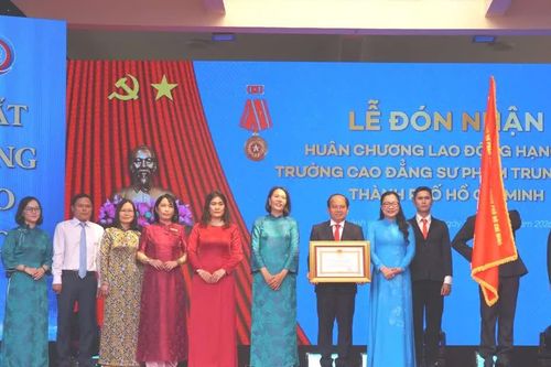 Trường Cao đẳng Sư phạm Trung ương TPHCM kỷ niệm 50 năm thành lập