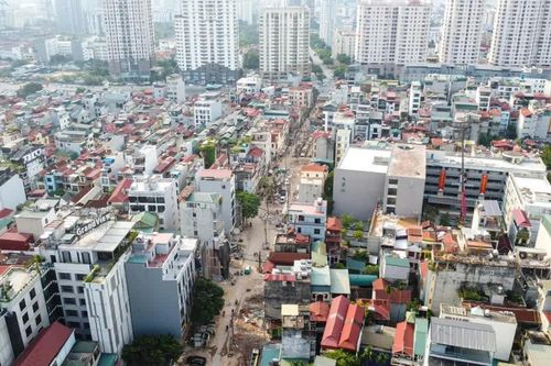 [GALLERY] Cận cảnh công trường mở rộng ngõ 381 Nguyễn Khang ở Hà Nội