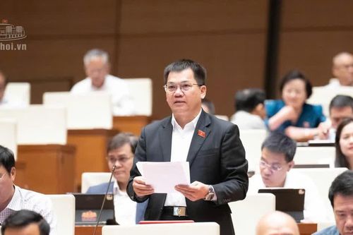 Đề nghị cấm chủ đầu tư thu tiền 'giữ chỗ' khi bất động sản chưa đủ điều kiện bán