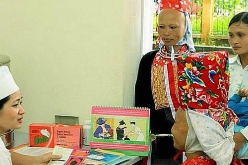 Đề xuất tiếp tục hỗ trợ tối thiểu 70% mức đóng BHYT cho người dân tộc thiểu số
