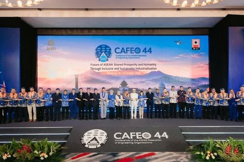 EVNHCMC có thêm 18 Kỹ sư chuyên nghiệp ASEAN