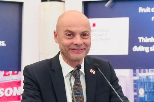 Đại sứ Pháp Didier Le Bret: 'Mỗi sáng thức dậy tại Việt Nam đều thấy vui'