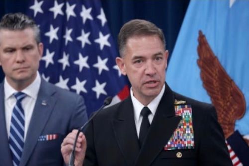 Tư lệnh CENTCOM báo cáo ông Trump các phương án mới tấn công Iran