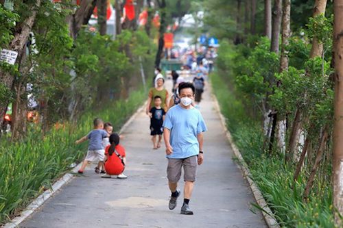 Đi bộ 5km mỗi ngày, người đàn ông bất ngờ khi chân vẫn teo nhỏ