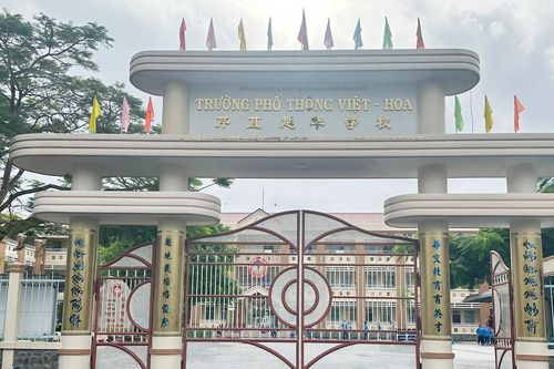 Trường báo cáo gì vụ giáo viên nước ngoài đánh học sinh lớp 2 ở Cần Thơ?