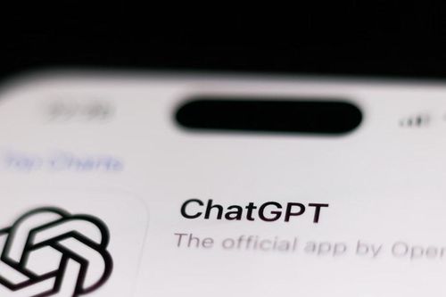 Cô gái 31 tử vong sau khi ngừng uống thuốc theo tư vấn của ChatGPT