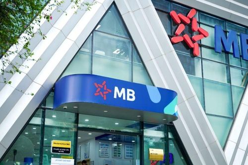 Xôn xao 'khách MB đột nhiên có tài khoản bán hàng rong': Ngân hàng giải thích sao?