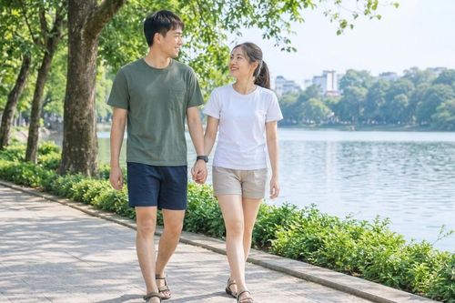 Đi bộ 10 phút sau bữa ăn trong 4 tuần, cơ thể sẽ ra sao?