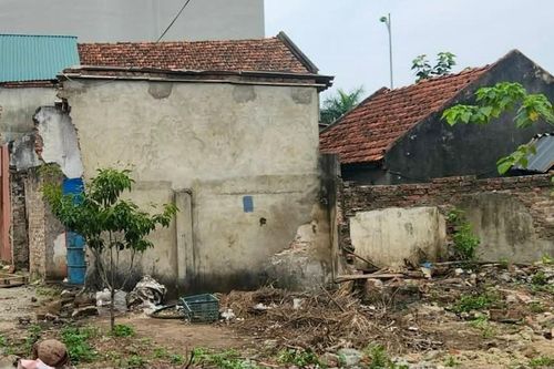 Đất ở và đất lấn chiếm trên cùng thửa: Có buộc tách thành 2 thửa khi làm sổ đỏ?