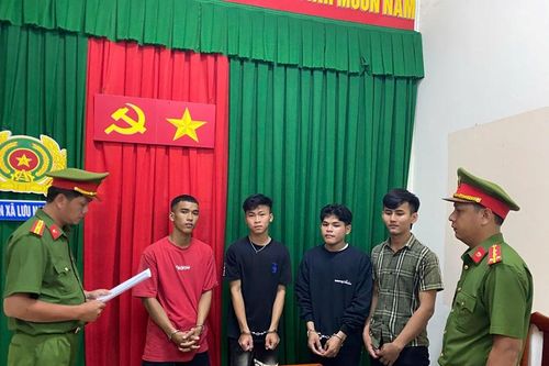 Khởi tố 4 đối tượng về tội 'cố ý gây thương tích và sử dụng trái phép vũ khí quân dụng'