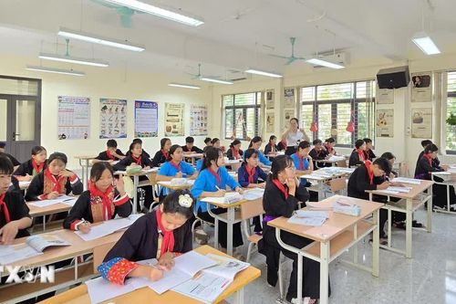 Quảng Ninh dự kiến chi 2.016 tỷ đồng xây mô hình 'Trường học xã hội chủ nghĩa'