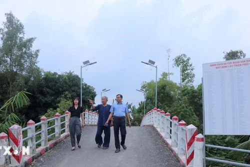 Lão nông miền Tây thắp lửa thiện nguyện bên những nhịp cầu vui
