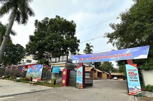 Trưng bày chuyên đề 'Lạng Sơn - 195 năm hành trình lịch sử và đổi mới'