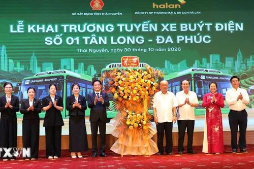 Thái Nguyên đưa tuyến xe buýt điện đầu tiên vào hoạt động