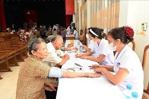 Mở rộng cơ hội chăm sóc sức khỏe cho mọi người dân