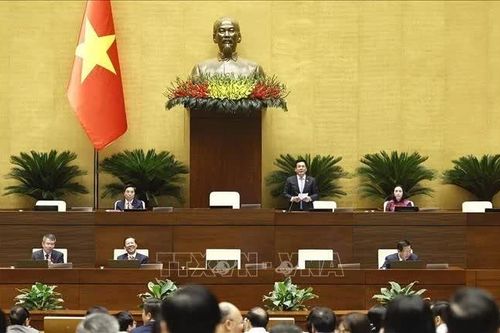 Quốc hội thảo luận về sửa đổi Luật Kinh doanh bất động sản, Luật Thực hiện dân chủ ở cơ sở