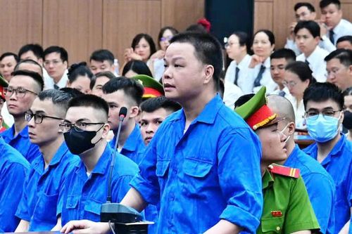 Bất ngờ lời khai từ vợ cũ của Mr Hunter tại toà