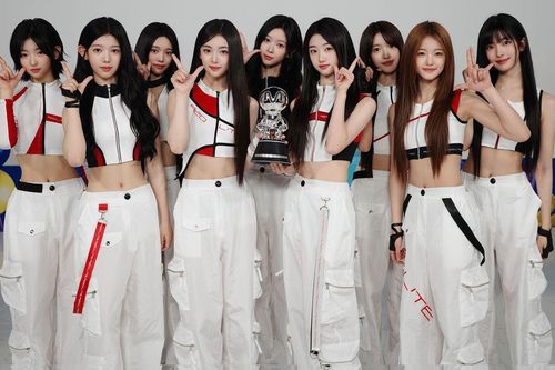 A2O LITE gây sốt tại Nhật Bản, ca khúc debut vươn lên vị trí số 1 trên Oricon