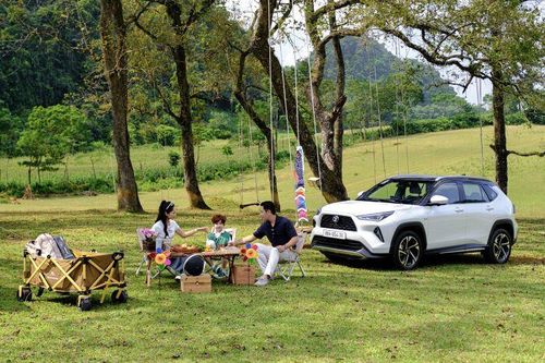 Toyota Yaris Cross Hybrid: Đi theo xu hướng điện hóa, không vướng nỗi lo sạc pin