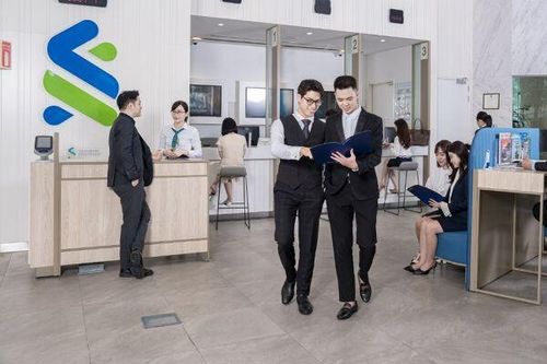 Standard Chartered dự báo GDP Việt Nam tăng 11% năm 2027