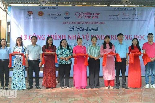 An Giang đưa vào sử dụng 13 nhà vệ sinh trường học