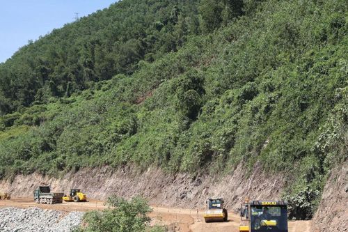 Tháo gỡ vướng mắc, thúc đẩy tiến độ dự án trọng điểm