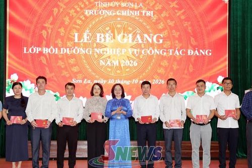 Bế giảng Lớp bồi dưỡng nghiệp vụ công tác Đảng năm 2026