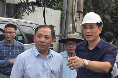 Thứ trưởng Phạm Minh Hà yêu cầu gỡ vướng mặt bằng, đẩy tiến độ dự án cầu tại Cần Thơ