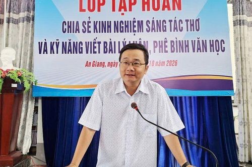 An Giang: Tập huấn sáng tác thơ và kỹ năng viết bài lý luận, phê bình văn học