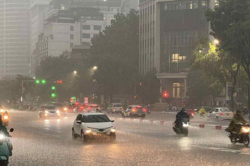 Dự báo thời tiết ngày 30/10: Mưa dông nhiều khu vực, cục bộ có mưa lớn
