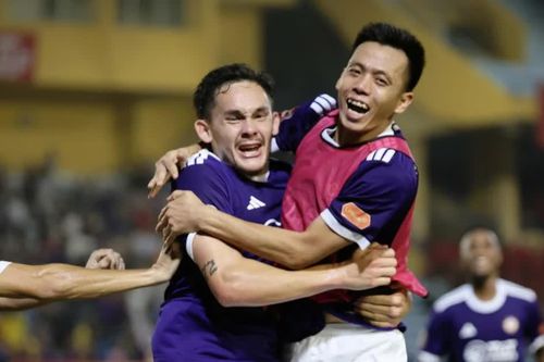 Hà Nội FC thắng 'nghẹt thở', mở màn bữa tiệc bóng đá tại vòng 6 V.League