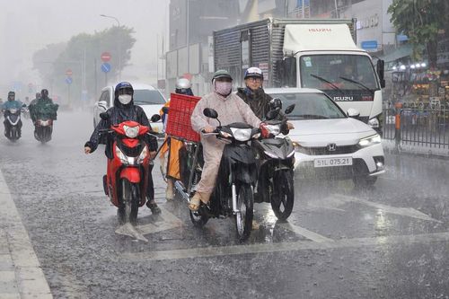 Dự báo thời tiết 30/10: Miền Bắc nhiều nơi mưa rào, miền Nam chiều tối có dông