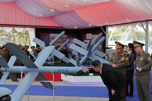 Triều Tiên phô diễn uy lực dàn máy bay không người lái thế hệ mới