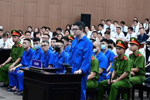 Mẹ 'ông trùm' Mr Pips nói xin lỗi bị hại và cam kết giúp con trai khắc phục hậu quả