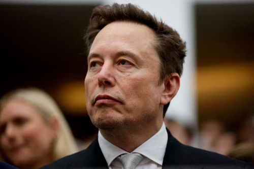 Vì sao phim AI của Elon Musk bị chê dữ dội?