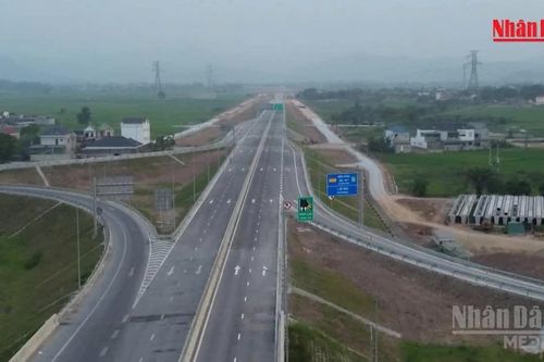 [Video] Thu nộp ngân sách gần 3.200 tỷ đồng phí cao tốc đầu tư công sau hơn 7 tháng