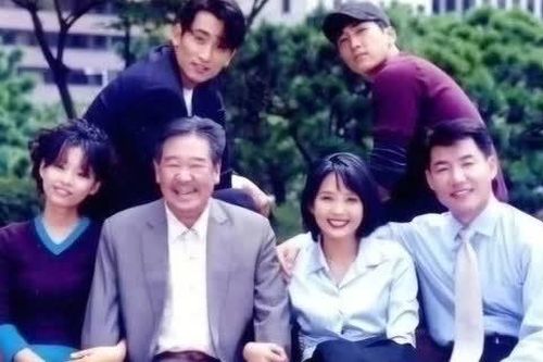Cha In Pyo bày tỏ lòng thành kính 'người cha quốc dân' Choi Bool Am qua một bức ảnh