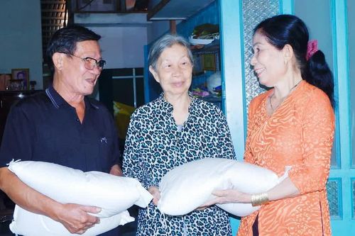 36 năm lặng thầm giúp người khốn khó