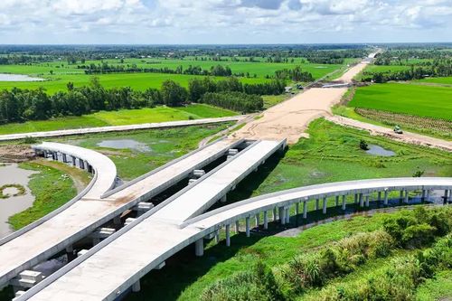 Cao tốc Châu Đốc - Cần Thơ - Sóc Trăng qua Cần Thơ thiếu nguồn hơn 2,6 triệu m³ đá