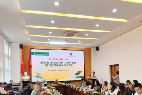 Khẳng định vai trò của phụ nữ đối với sự nghiệp bảo tồn và phát huy di sản văn hóa dân tộc