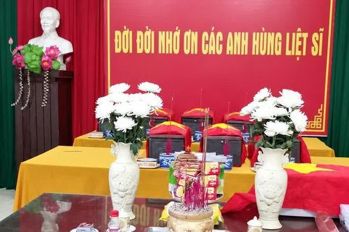 Tìm thấy 8 hài cốt liệt sĩ cùng nhiều di vật ở Quảng Trị