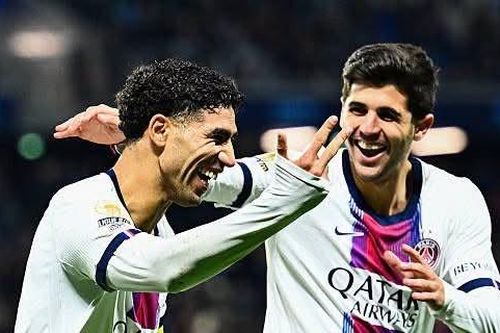 Siêu hậu vệ PSG lập hat-trick, HLV Enrique đi vào lịch sử