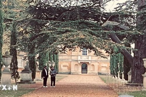Ba thế kỷ lắng đọng trong vườn cổ Chiswick House ở thủ đô London