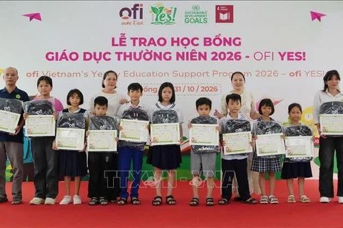 Trao 510 suất học bổng cho con của công nhân có hoàn cảnh khó khăn