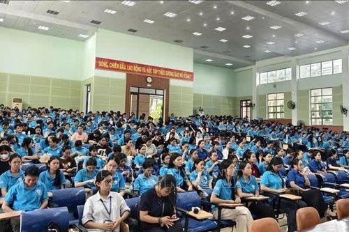 Lan tỏa thông điệp 'Thượng tôn pháp luật vì một biển đảo bình yên và phát triển'