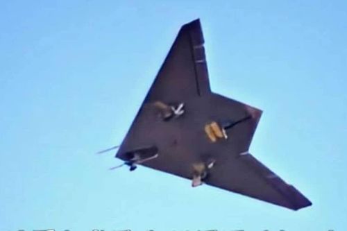 Khám phá UAV tàng hình GJ-21 Trung Quốc bố trí trên tàu đổ bộ tấn công Type 076