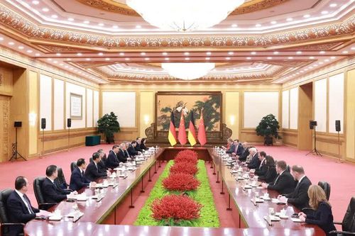 Ông Tập Cận Bình kêu gọi Trung Quốc và châu Âu hợp tác thay vì cô lập, đối đầu