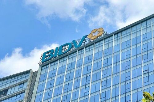 Ngân hàng quy mô lớn nhất hệ thống báo lãi quý III tăng gần 40%, cắt giảm 500 nhân sự