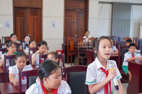 Lãnh đạo phường Bàn Thạch đối thoại với học sinh tiểu học